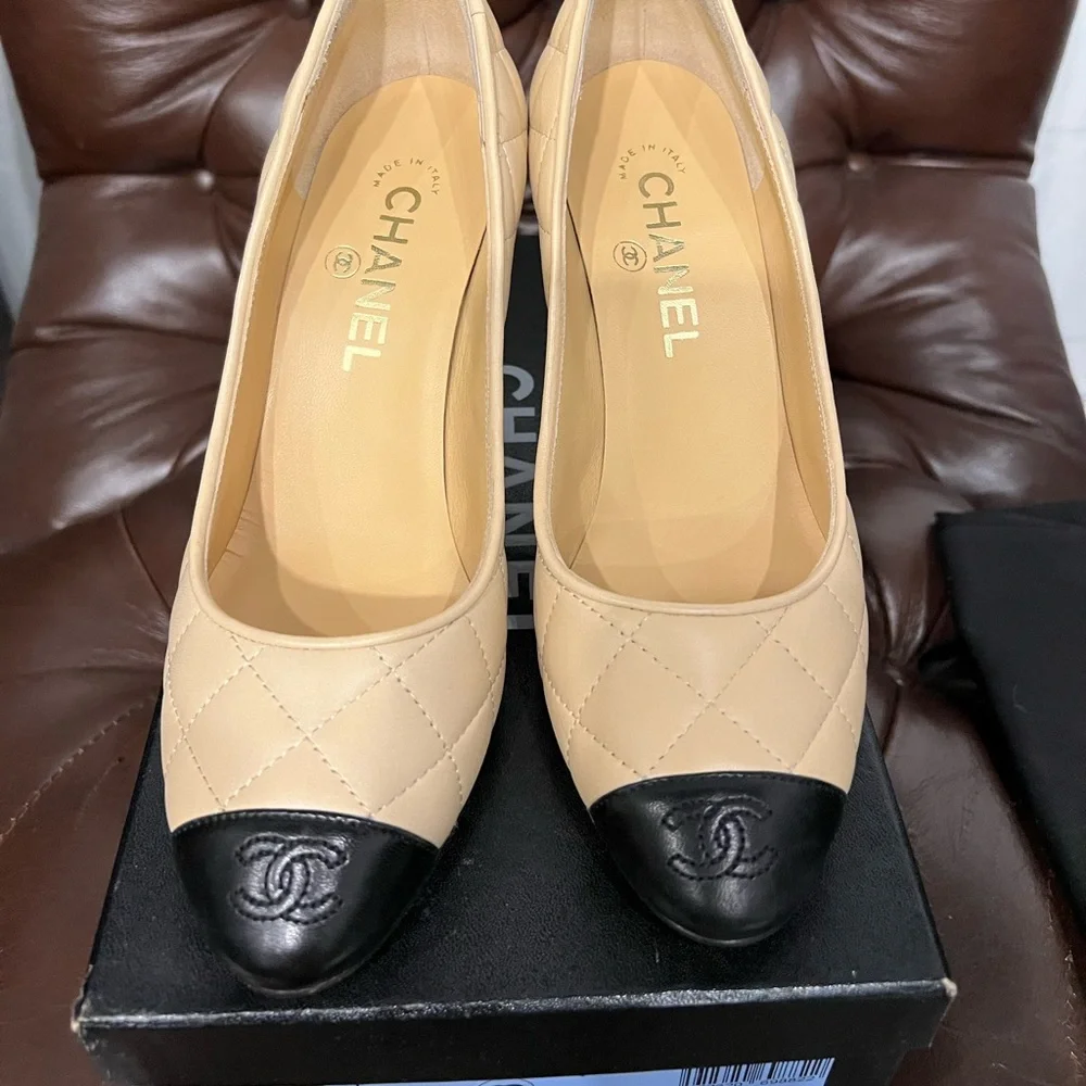 Chanel Quilted Beige Leather Pumps Black Cap Toe CC Logo 36